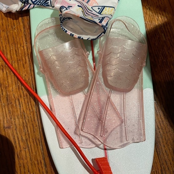 COPY - Our Generation OG Surfboard, Suit, & Flips For American Girl And Other 1… - Picture 2 of 6